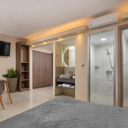 Lampraki Luxury